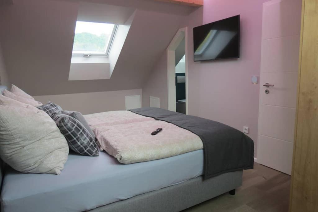 Ferienwohnung 'Burgblick' 베르트하임 외부 사진
